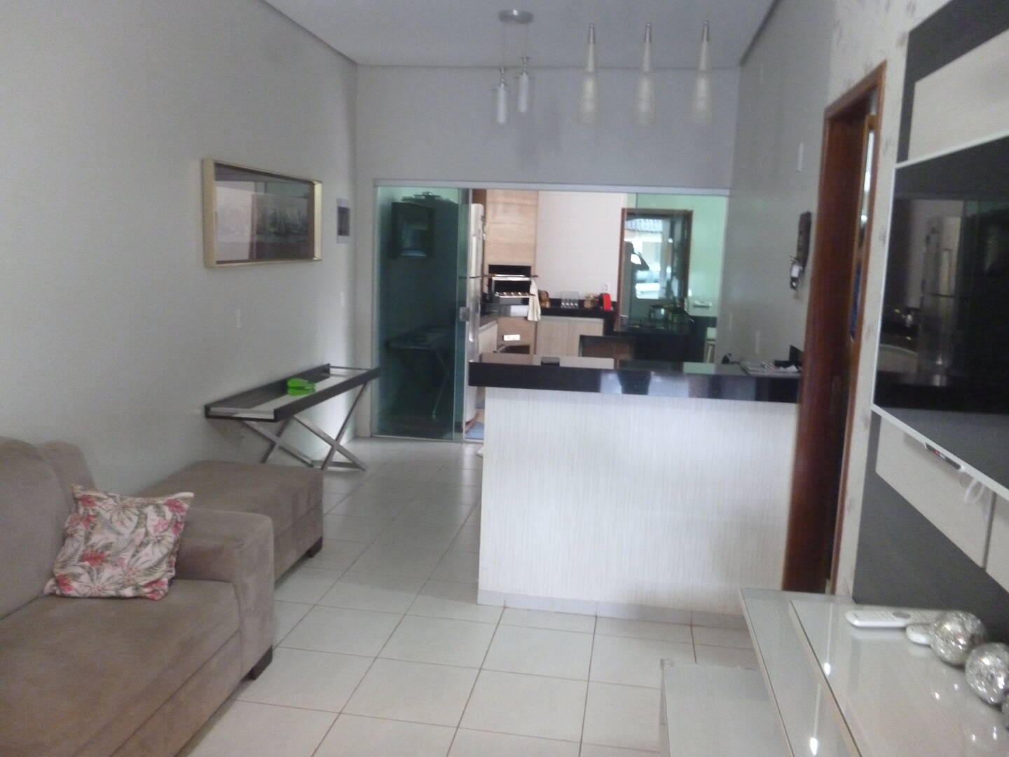 Casa à venda com 3 quartos, 121m² - Foto 1